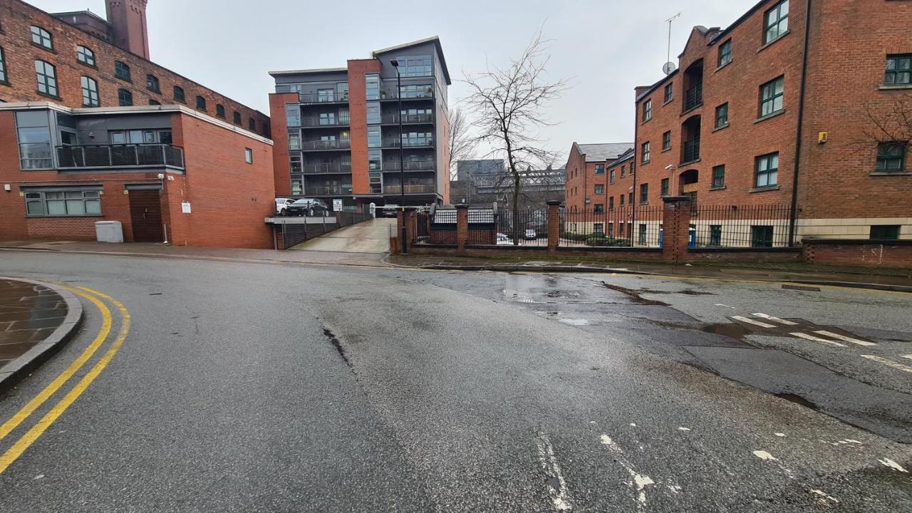 Luxury 2 Bed Apt With Free Wi-Fi & Parking Manchester Exterior foto